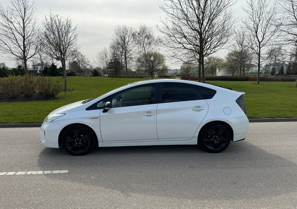 Toyota Prius cena 39900 przebieg: 270000, rok produkcji 2012 z Sulechów małe 137